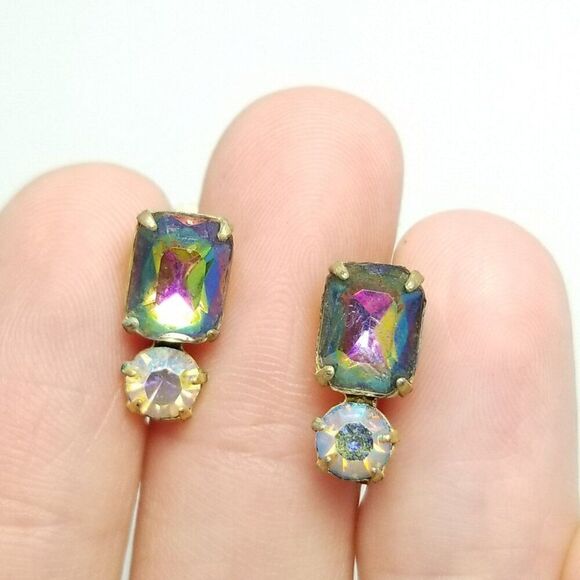 Vintage Rainbow Rhinestone Clip On Earrings, Clip On Screw Back, Rectangle Shape - Picture 1 of 6
